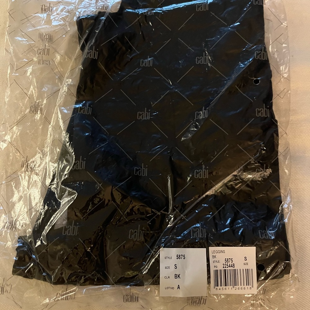 Cabi ATC 3/4 Cargo Leggings Black Small